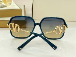 Picture of Valentino Sunglasses _SKUfw56599791fw